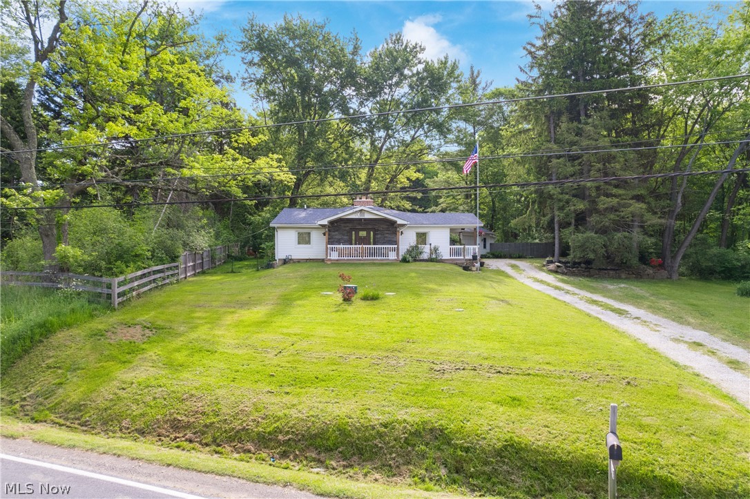 3255 Old Weymouth Road Medina, OH 44256 - Photo 2 of 31 Ranch-style home with a front lawn