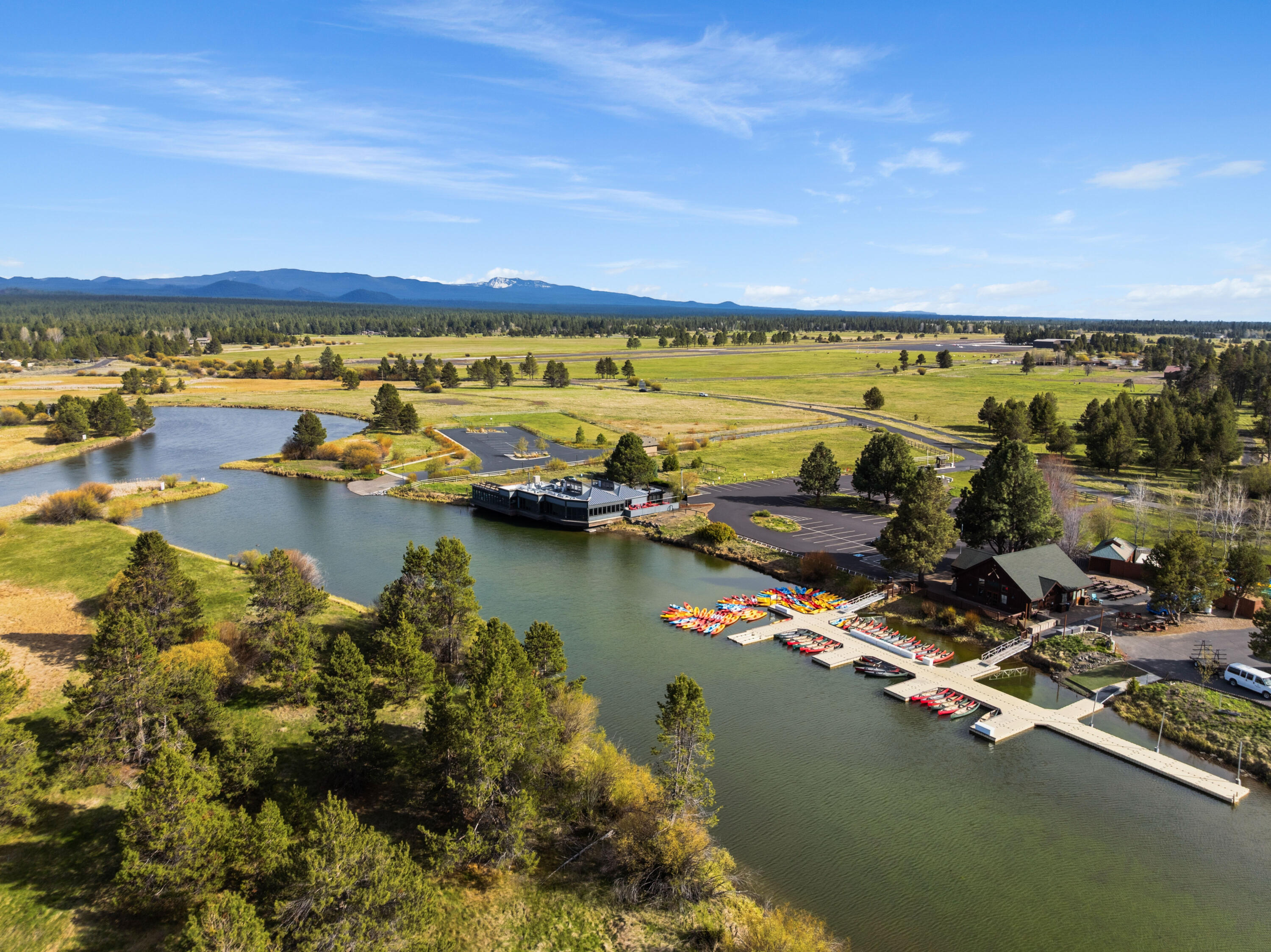 17866 Grouse Lane, Unit 3 Sunriver, OR 97707 - Photo 52 of 61 a view of an ocean with city