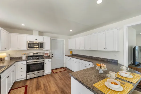 $307,900 | 18 B Wildflower Lane, Unit 2089782, Plymouth, NH 03264