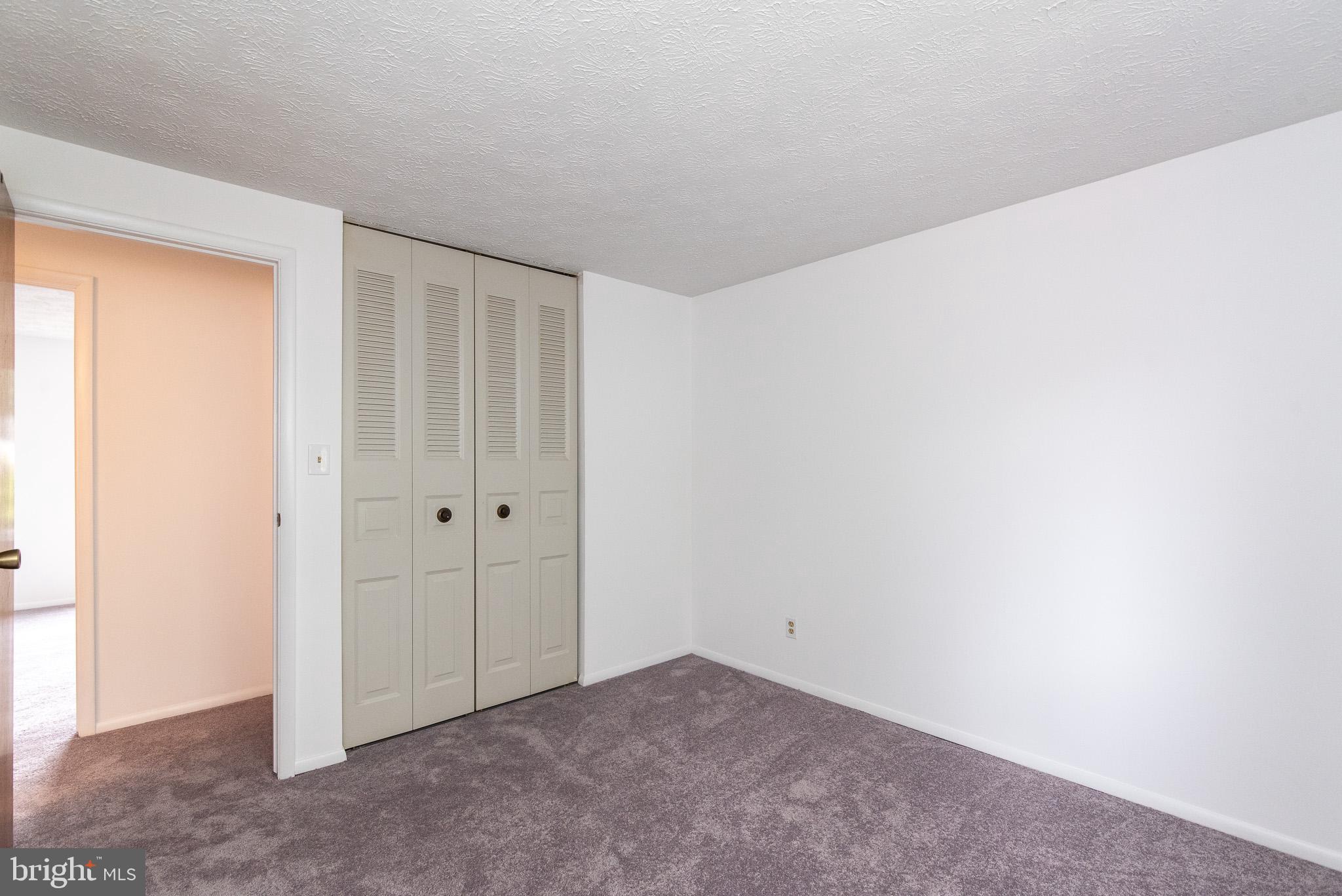 247 Sandhill Road Baltimore, MD 21221 - Photo 29 of 41 Main level bedroom 2