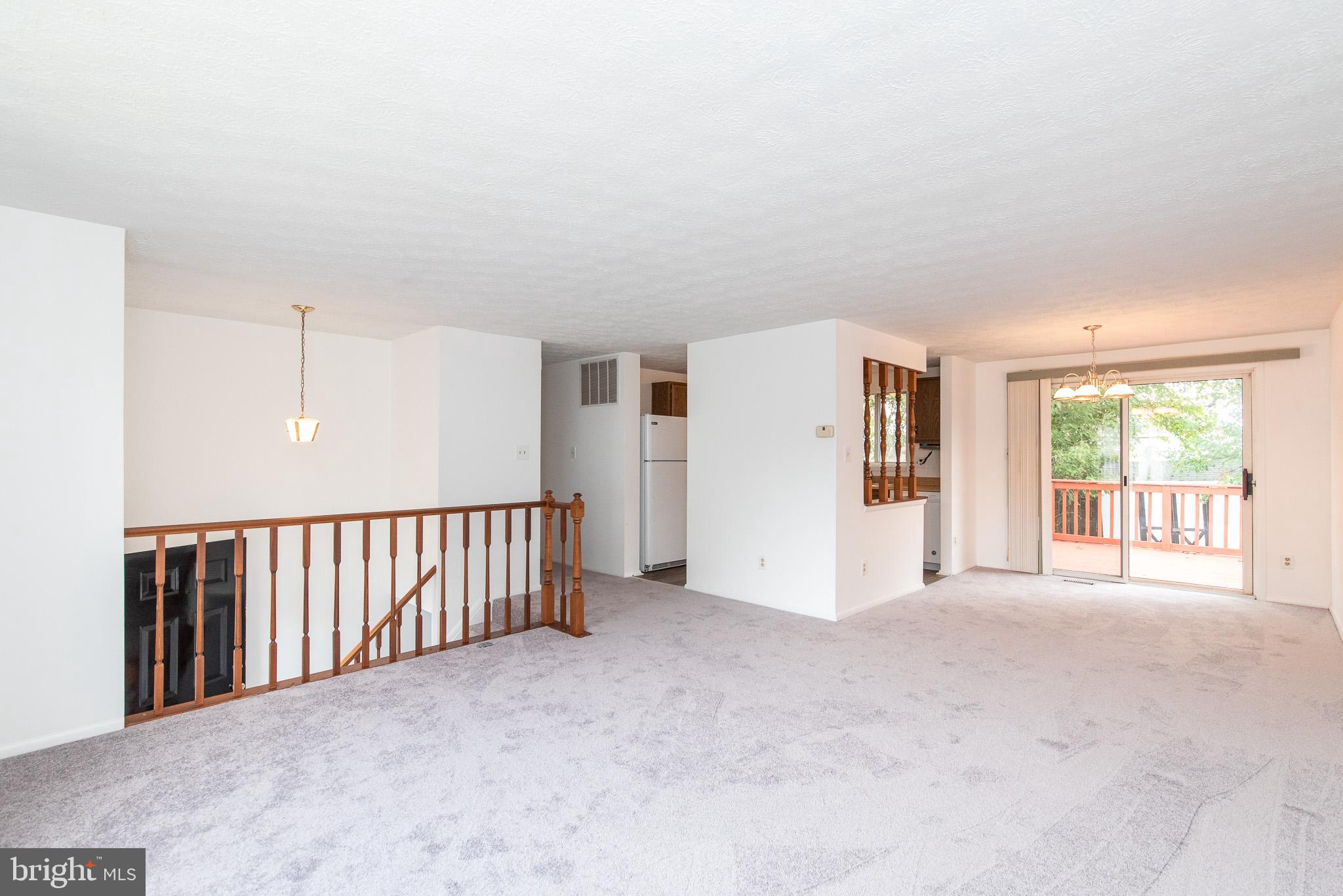 247 Sandhill Road Baltimore, MD 21221 - Photo 6 of 41 living/dining room