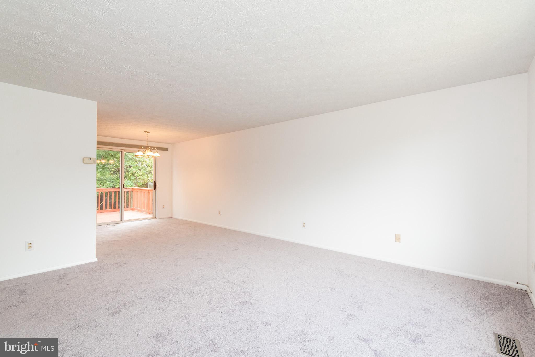 247 Sandhill Road Baltimore, MD 21221 - Photo 7 of 41 living/dining room