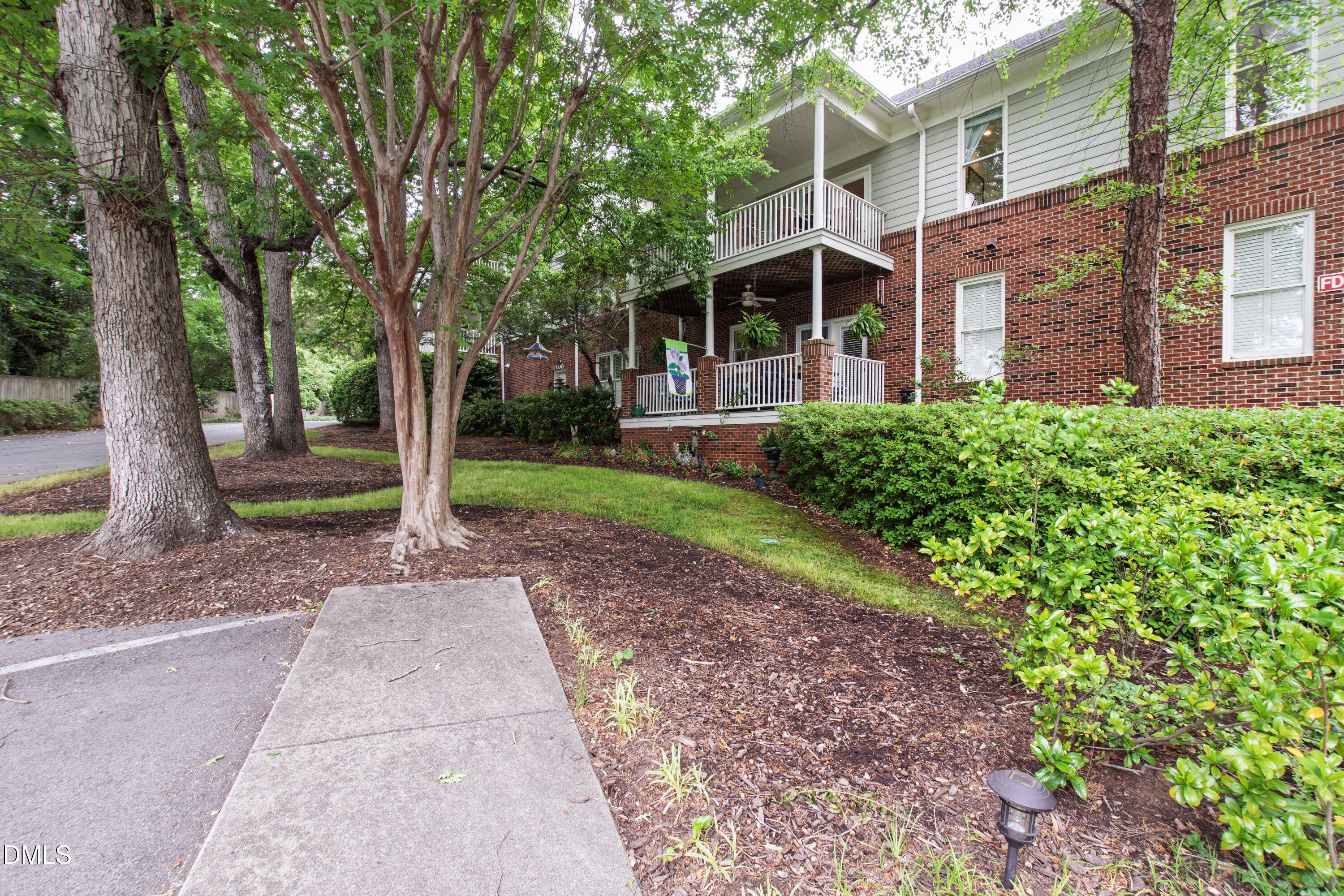 100 Edenburgh Road, Unit 201 Raleigh, NC 27608 - Photo 4 of 62 Edenburgh (2)