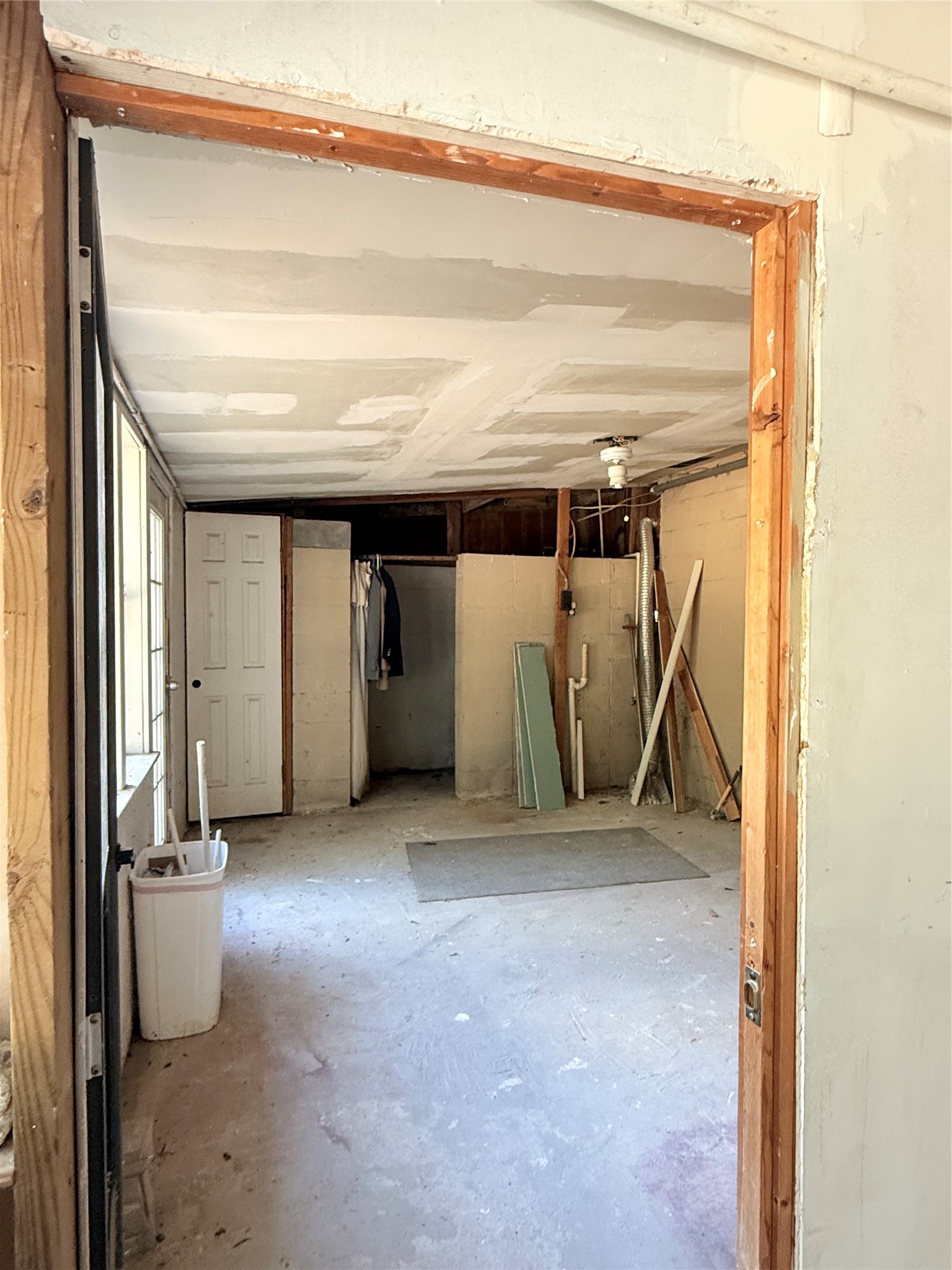 20785 Deuster Lane Porter, TX 77365 - Photo 12 of 28 a view of a room with gym equipment