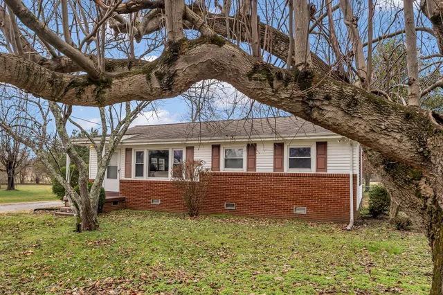 $249,900 | 104 Lynn Avenue, Watertown, TN 37184