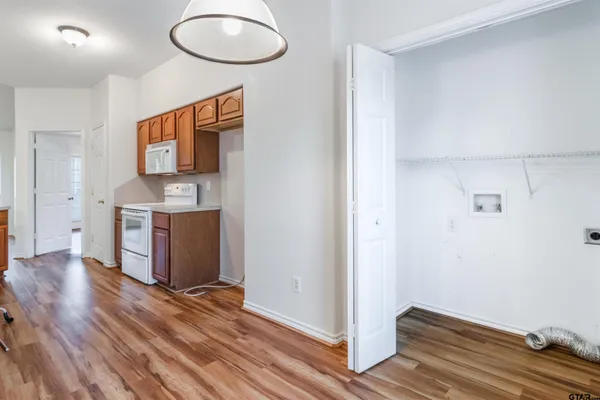 $295,000 | 904 Mockingbird Lane, Whitehouse, TX 75791