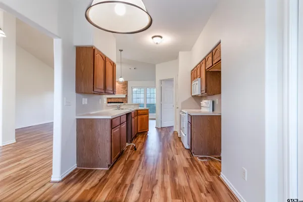 $295,000 | 904 Mockingbird Lane, Whitehouse, TX 75791