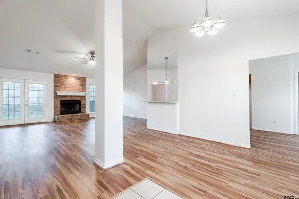 $295,000 | 904 Mockingbird Lane, Whitehouse, TX 75791