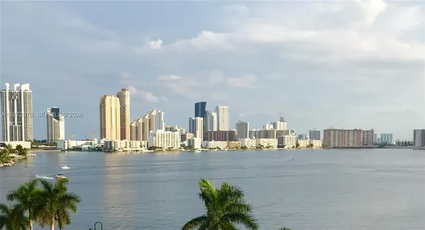 a view of ocean with city view