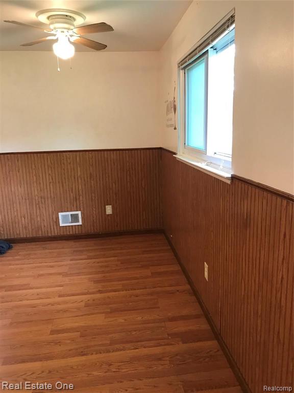 20796 Doepfer Road Warren, MI 48091 - Photo 11 of 18