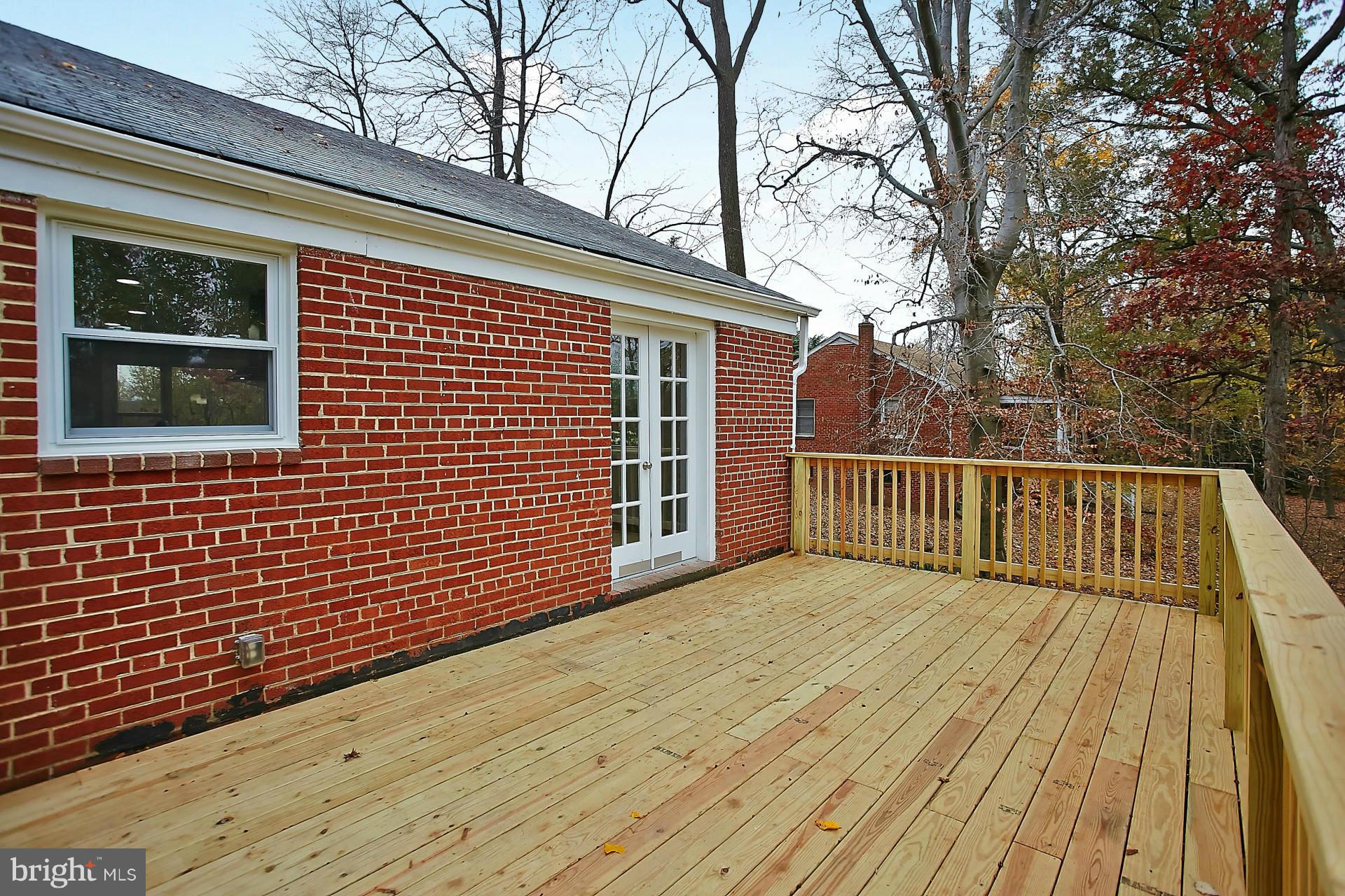 1100 Broadview Road Fort Washington, MD 20744 - Photo 23 of 27 Exterior (Rear)