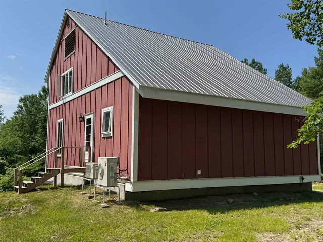 $550,000 | 50 Milford Avenue, Freedom, NH 03836