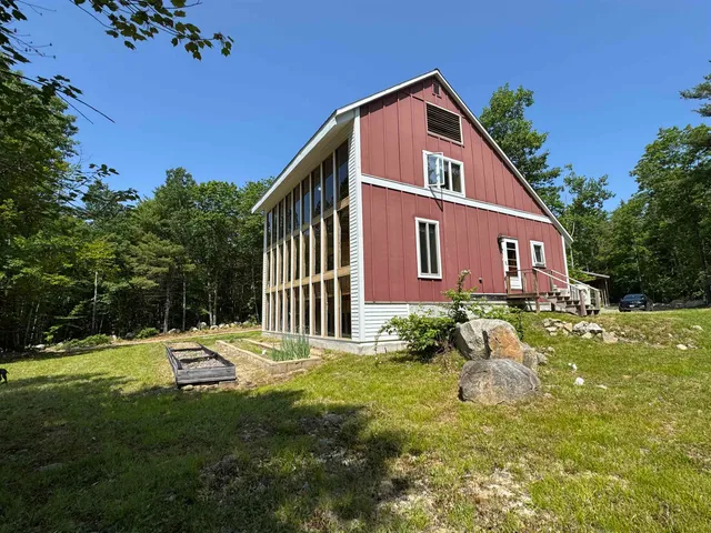 $550,000 | 50 Milford Avenue, Freedom, NH 03836