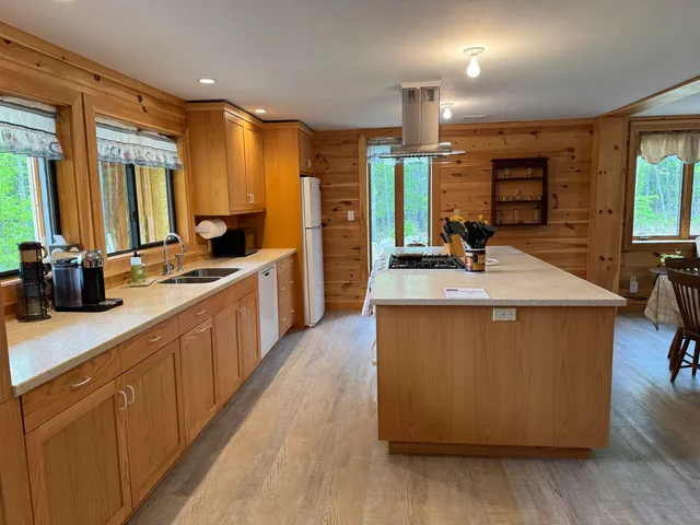 $550,000 | 50 Milford Avenue, Freedom, NH 03836