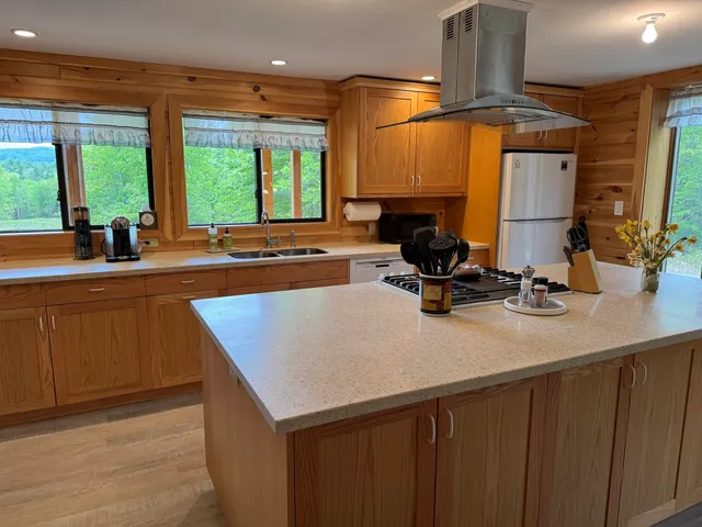 $550,000 | 50 Milford Avenue, Freedom, NH 03836