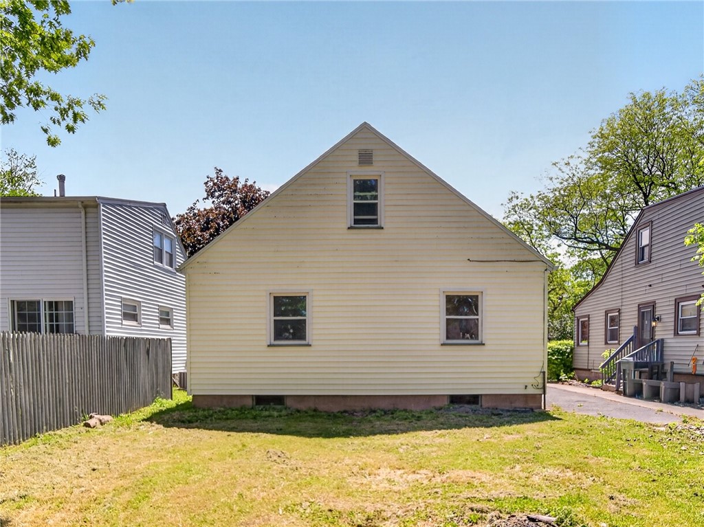 81 Camden Street Rochester, NY 14612 - Photo 12 of 21