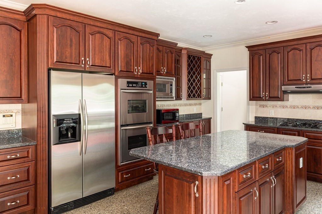 20 Smith Road Hopkinton, MA 01748 - Photo 3 of 37 Gallery Image 3