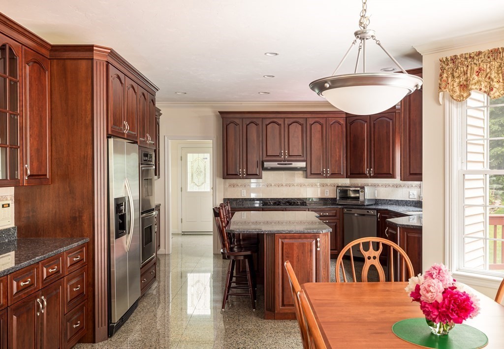 20 Smith Road Hopkinton, MA 01748 - Photo 6 of 37 Gallery Image 6