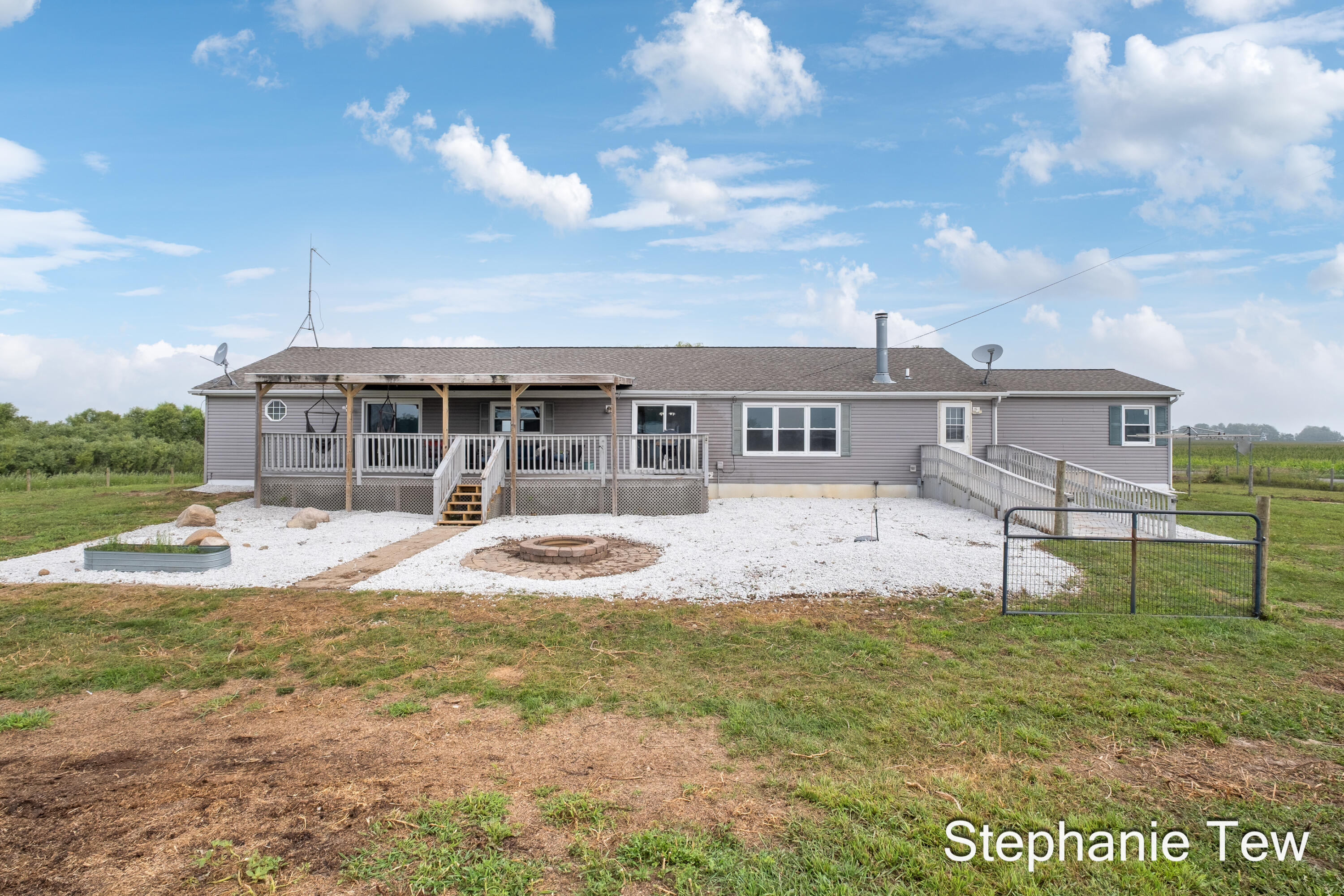 4155 North Neff Road Edmore, MI 48829 - Photo 5 of 40 Exterior "back"