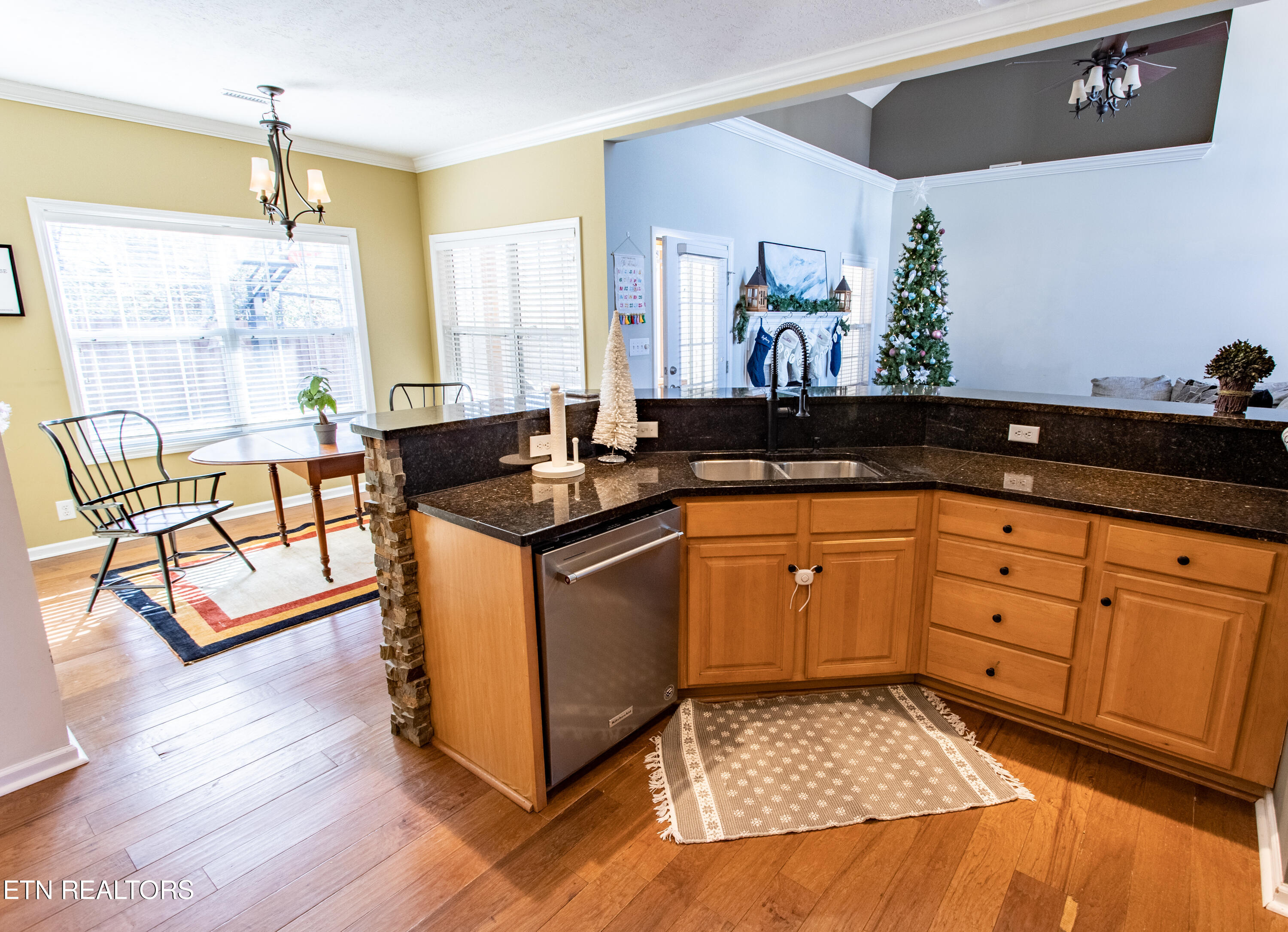 12817 Clear Ridge Road Knoxville, TN 37922 - Photo 9 of 38 Clear Ridge Kitchen Full 3
