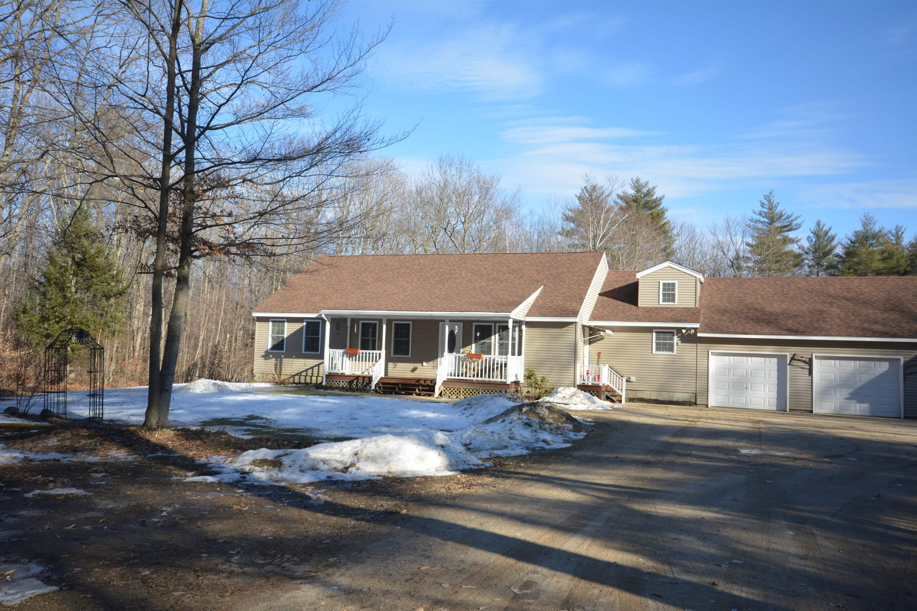 40 Center Road Chichester, NH 03258 - Photo 3 of 40
