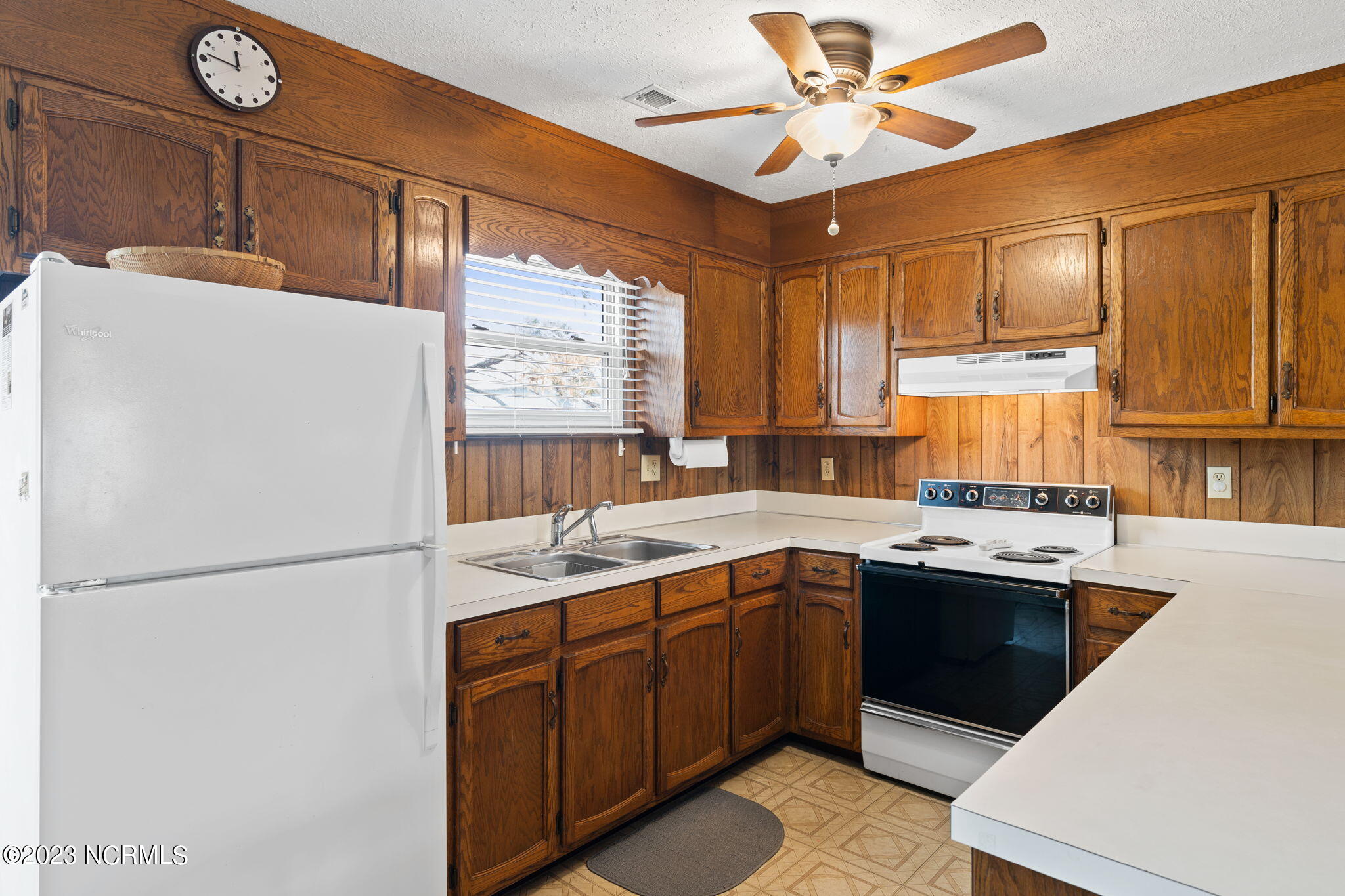 438 3rd Street Sunset Beach, NC 28468 - Photo 28 of 77 KahunaPhoto.com-442