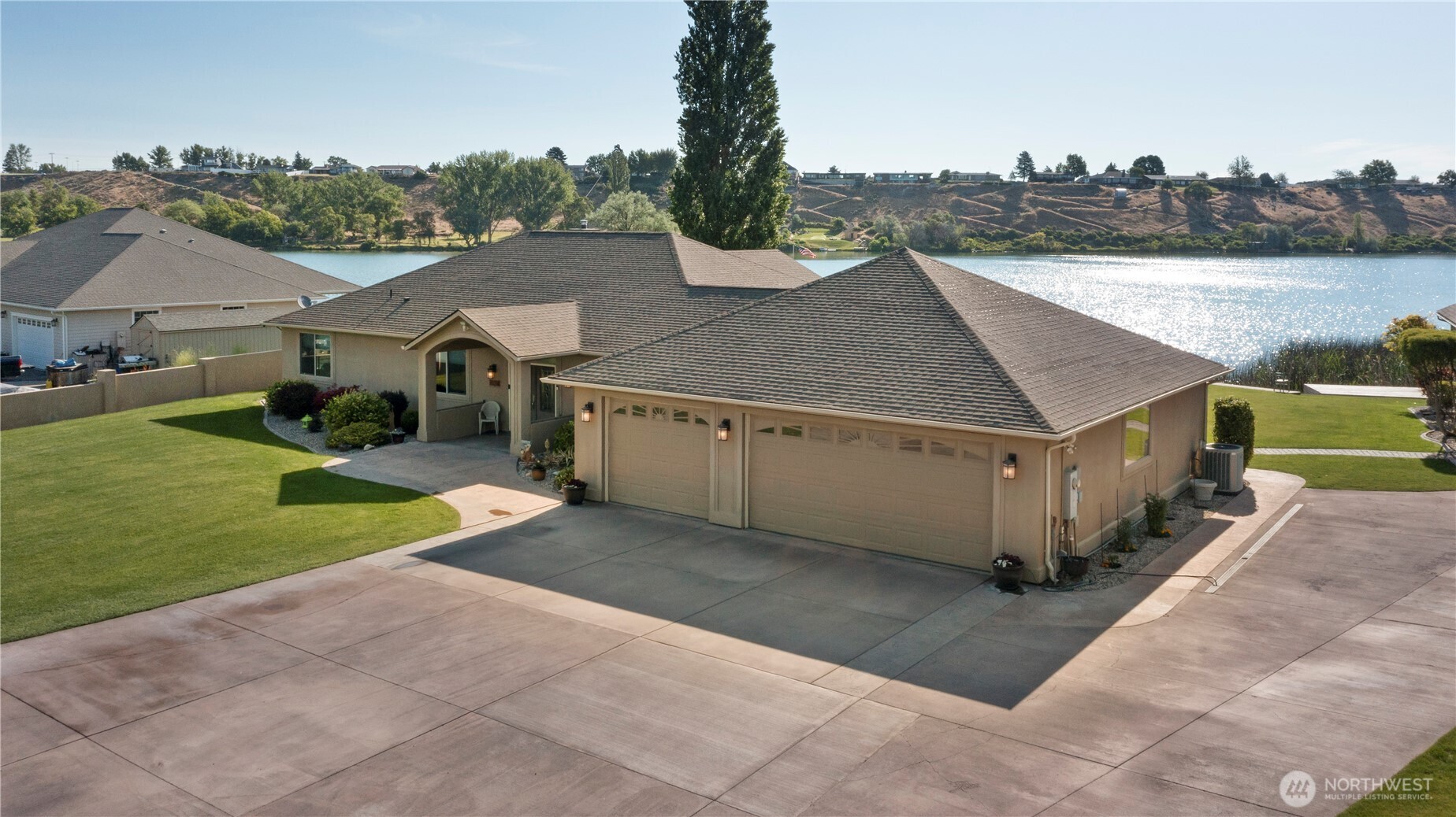 8285 Scott Road Northeast Moses Lake, WA 98837 - Photo 4 of 40 Gallery Image 4