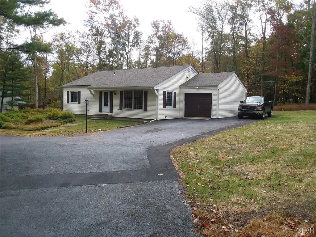 687 White Oak Road Cresco, PA 18326 - Photo 2 of 38 Gallery Image 2