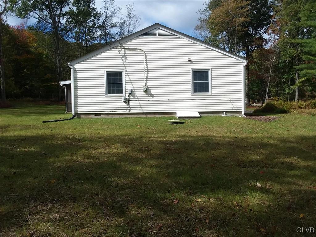 687 White Oak Road Cresco, PA 18326 - Photo 8 of 38 Gallery Image 8