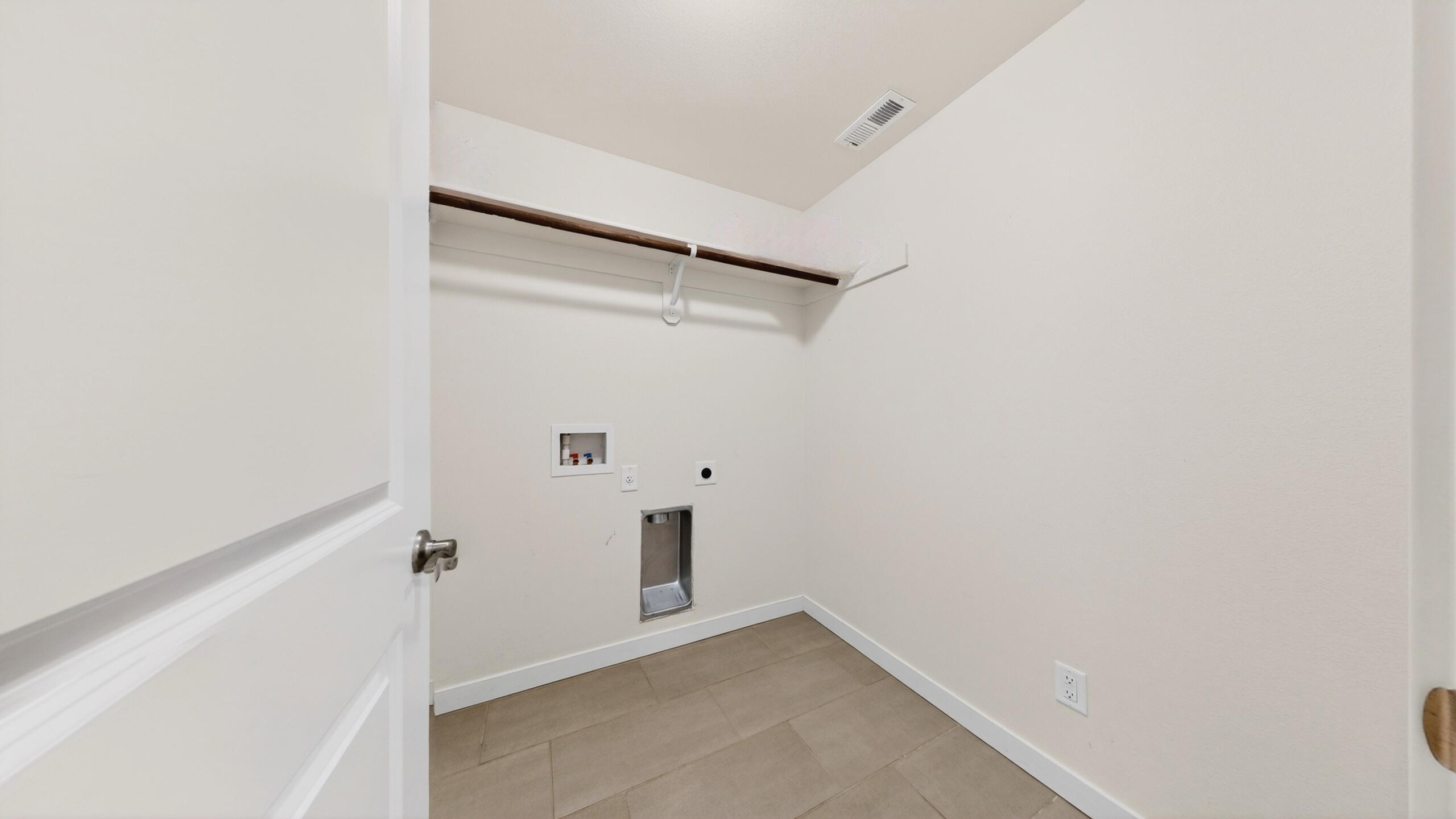 680 McKinney Ranch Road Sisters, OR 97759 - Photo 25 of 41 a view of small space