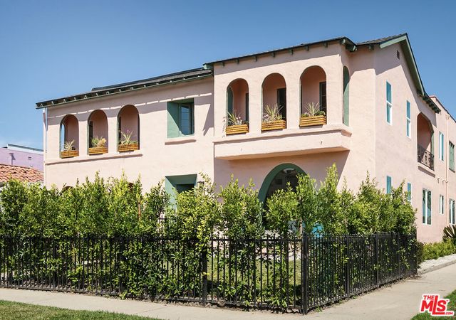 $888,000 | 1574 South Hayworth Avenue, Los Angeles, CA 90019