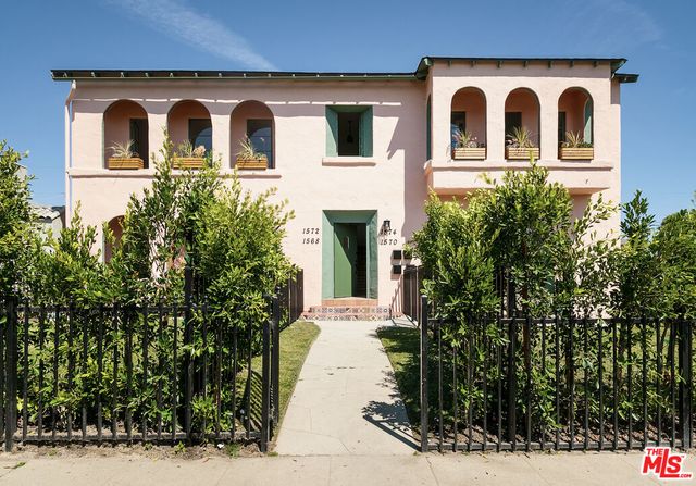 $888,000 | 1574 South Hayworth Avenue, Los Angeles, CA 90019