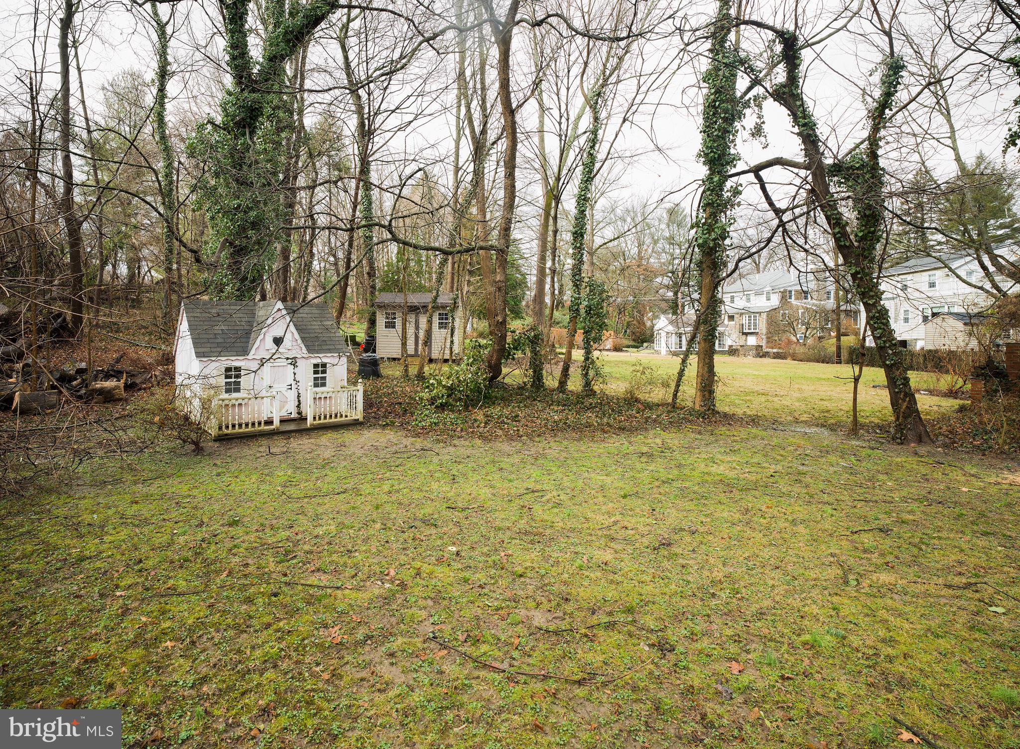 54 Allandale Road Wynnewood, PA 19096 - Photo 25 of 25 Large flat back yard