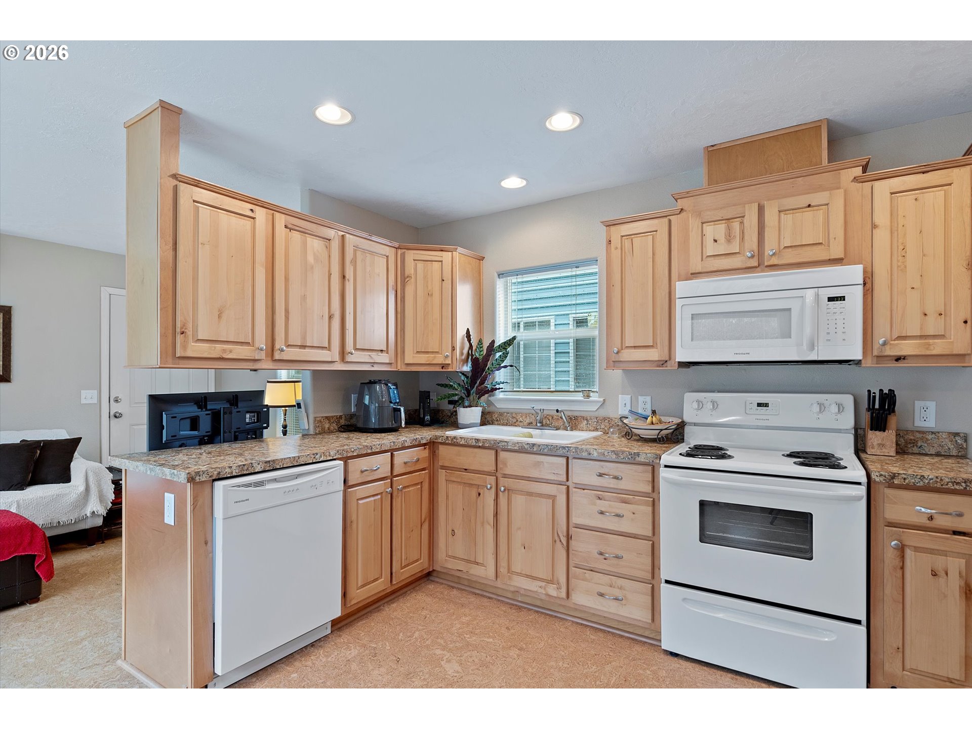 13354 Northwest Marina Way Portland, OR 97231 - Photo 6 of 25