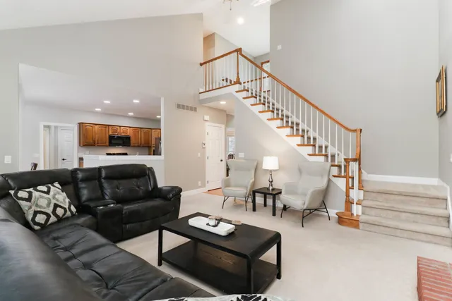 $429,900 | 4 Scofield Court, Bloomington, IL 61704