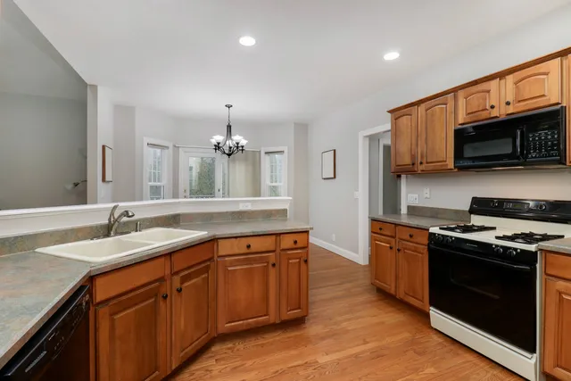 $429,900 | 4 Scofield Court, Bloomington, IL 61704