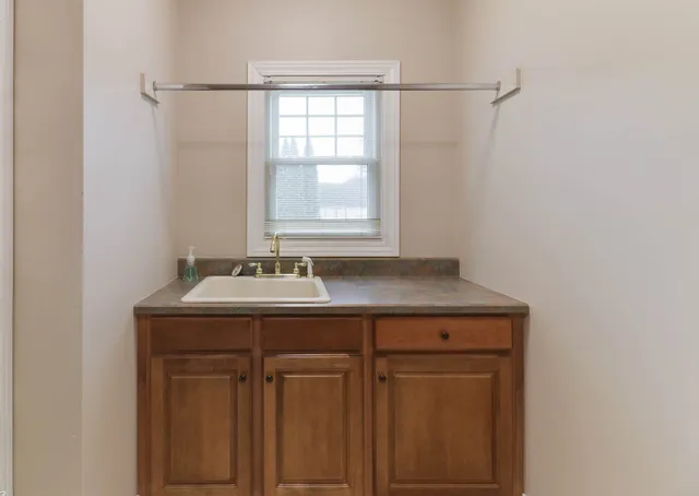 $429,900 | 4 Scofield Court, Bloomington, IL 61704