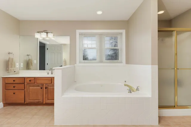 $429,900 | 4 Scofield Court, Bloomington, IL 61704