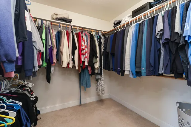 $429,900 | 4 Scofield Court, Bloomington, IL 61704