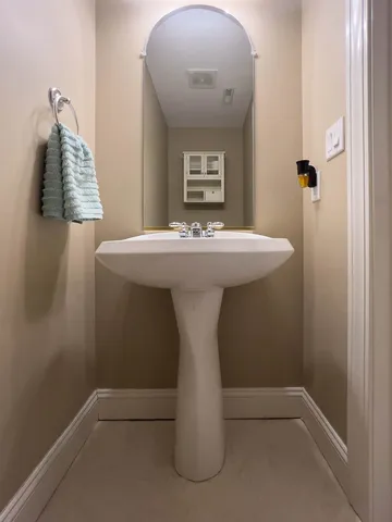 $429,900 | 4 Scofield Court, Bloomington, IL 61704