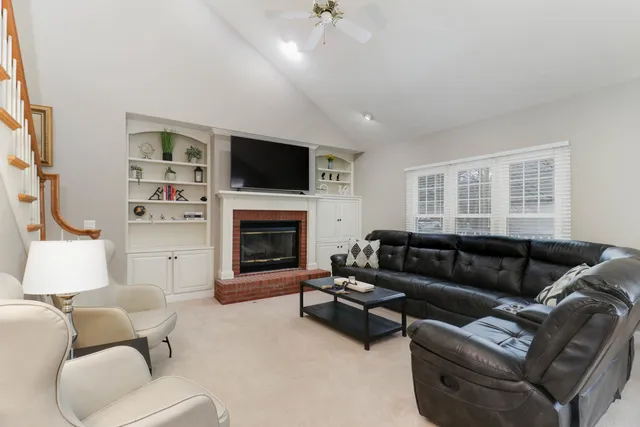 $429,900 | 4 Scofield Court, Bloomington, IL 61704