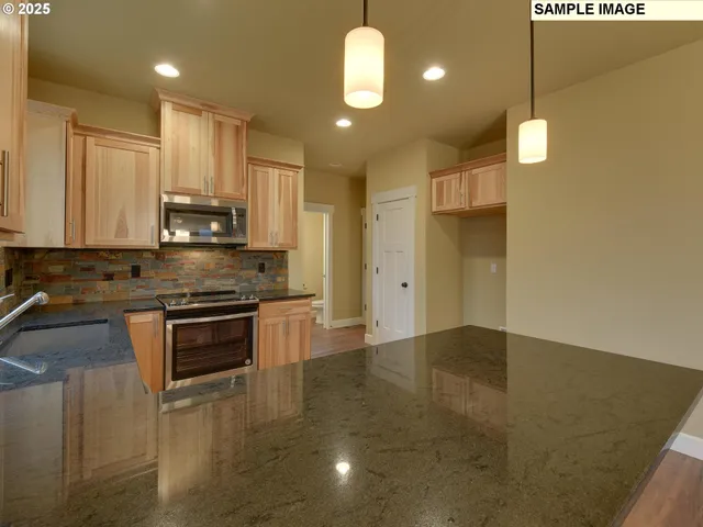 $624,900 | 779 Northeast Saling Drive East, Unit 93, Estacada, OR 97023