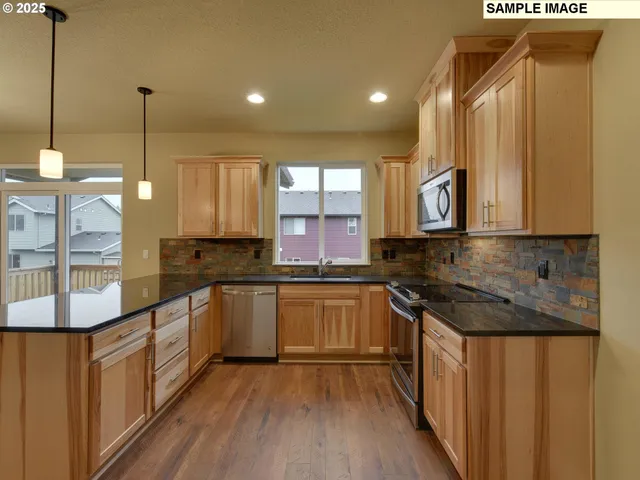 $624,900 | 779 Northeast Saling Drive East, Unit 93, Estacada, OR 97023