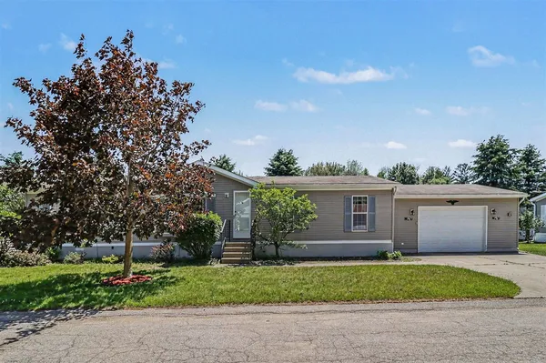 $109,900 | 3757 West Woodview Drive, Ludington, MI 49431
