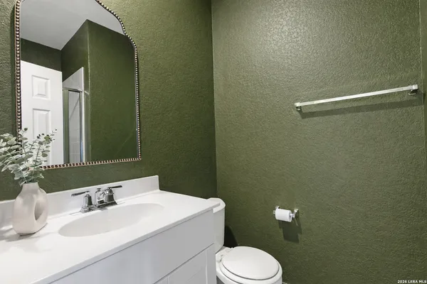 $2,200 | 510 Autumn Rouge, New Braunfels, TX 78130