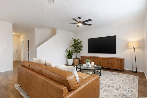 $2,200 | 510 Autumn Rouge, New Braunfels, TX 78130