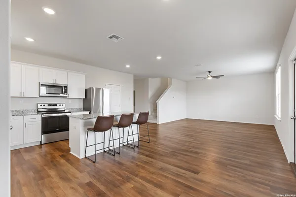 $2,200 | 510 Autumn Rouge, New Braunfels, TX 78130