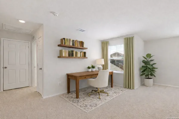 $2,200 | 510 Autumn Rouge, New Braunfels, TX 78130