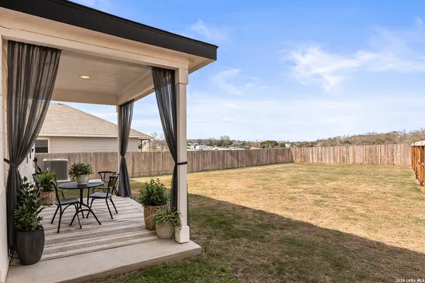 $2,200 | 510 Autumn Rouge, New Braunfels, TX 78130