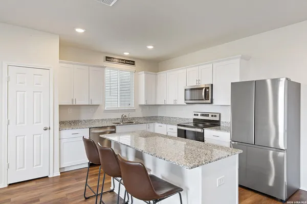 $2,200 | 510 Autumn Rouge, New Braunfels, TX 78130